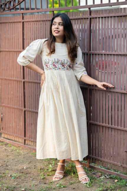 PRASHII-KURTI
